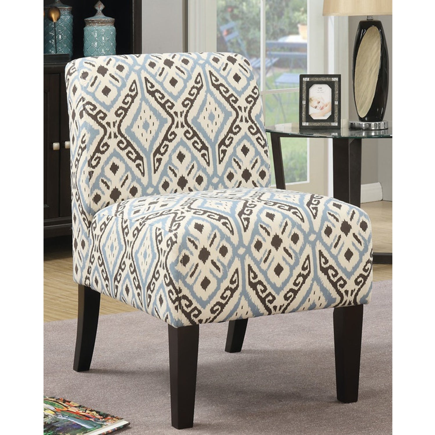 30.5' X 22.5' X 33.5' Blue And Black Pattern Upholstered Accent Chair