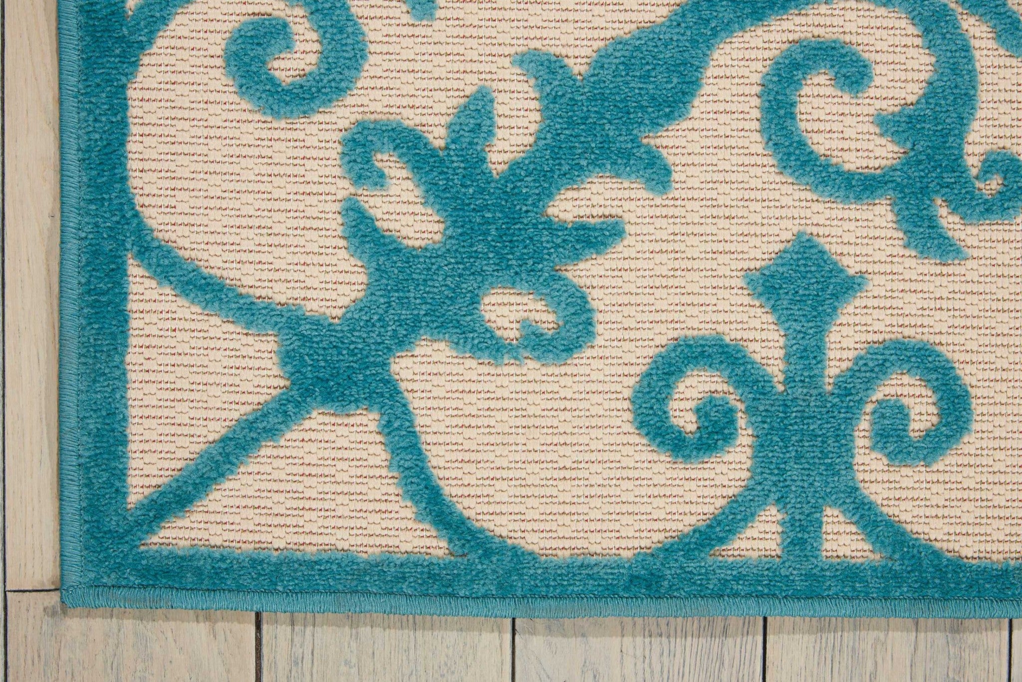 4’ x 6’ Aqua Medallion Indoor Outdoor Area Rug