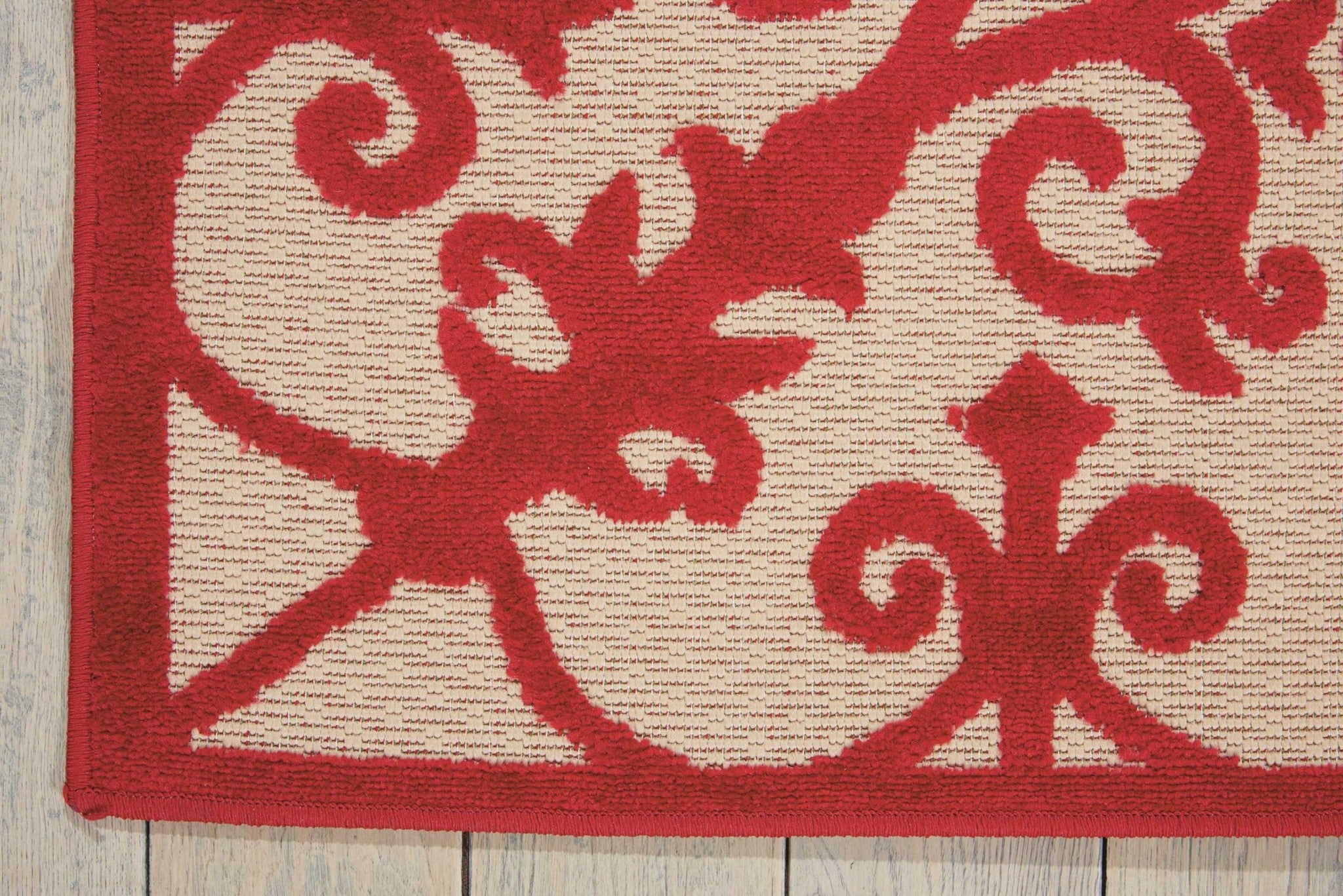 5’ x 8’ Red Medallion Indoor Outdoor Area Rug